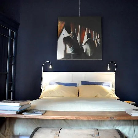 Bed & Breakfast Suite45